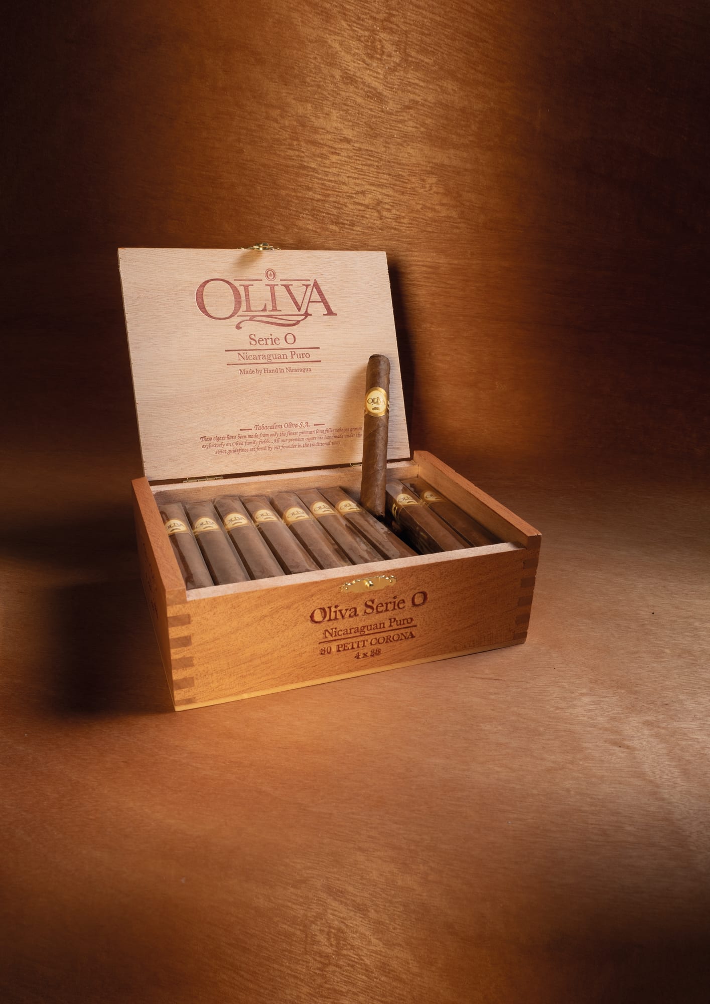 Oliva Serie V Melanio No. 4 Petit Corona 2