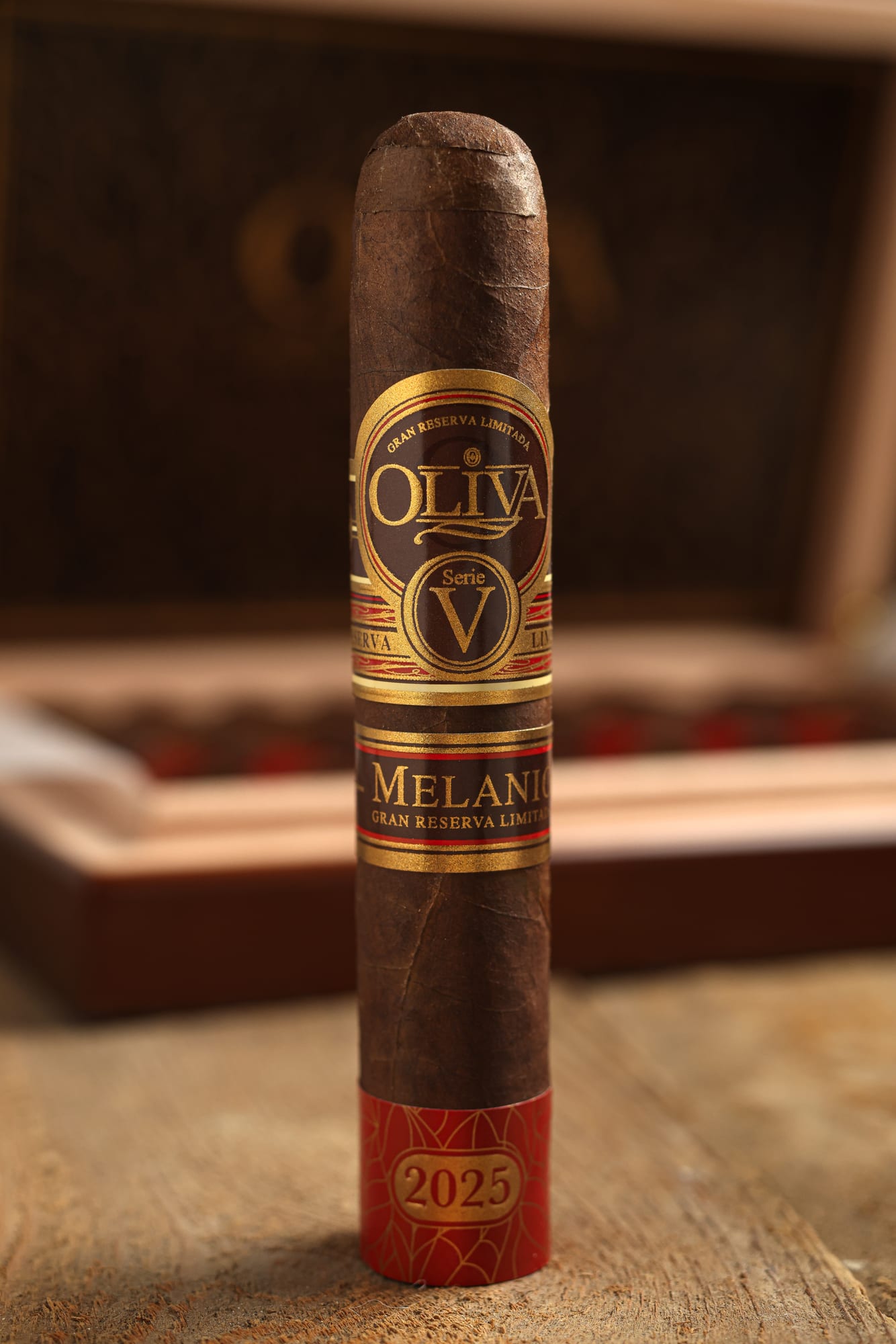 Oliva Serie V Melanio Edición Año 2025 Robusto Extra 4